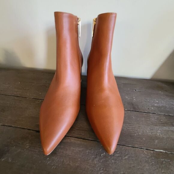 L'AGENCE Women's Jeanne II Pointed Toe Bootie in Luggage Brown New Size 39 - Picture 2 of 7